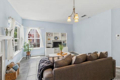 25142 Flying Arrow San Antonio TX 78258