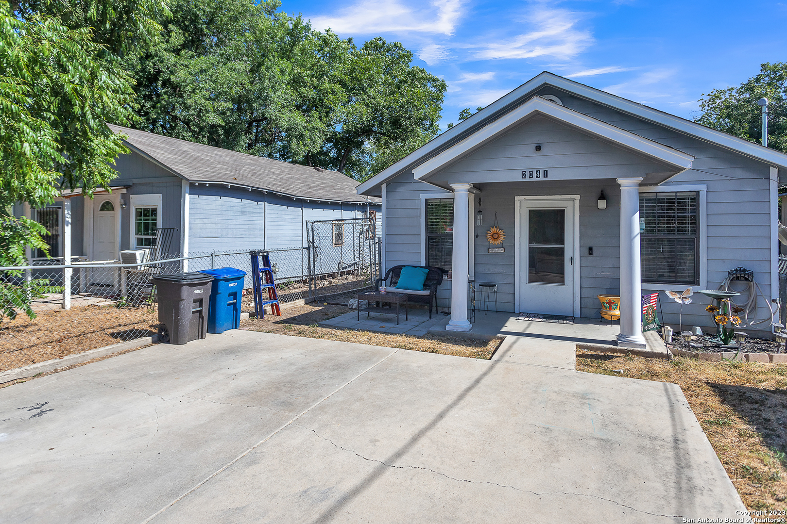 2041 Hidalgo Street San Antonio TX 78207