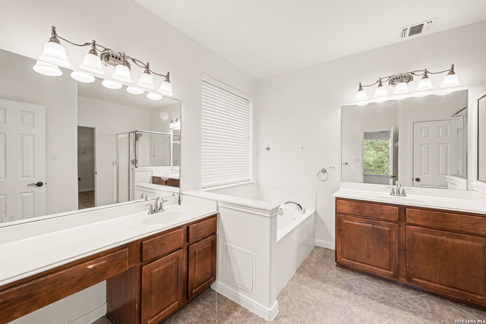 623 Midway Crest San Antonio TX 78258