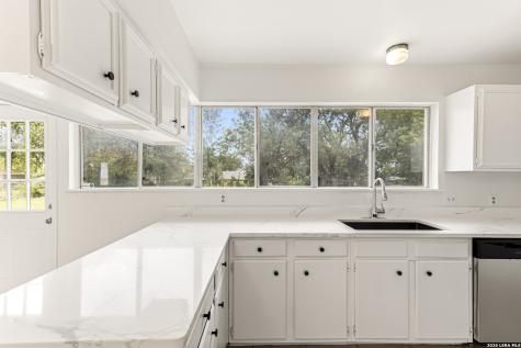 2911 Eagle Ridge San Antonio TX 78228