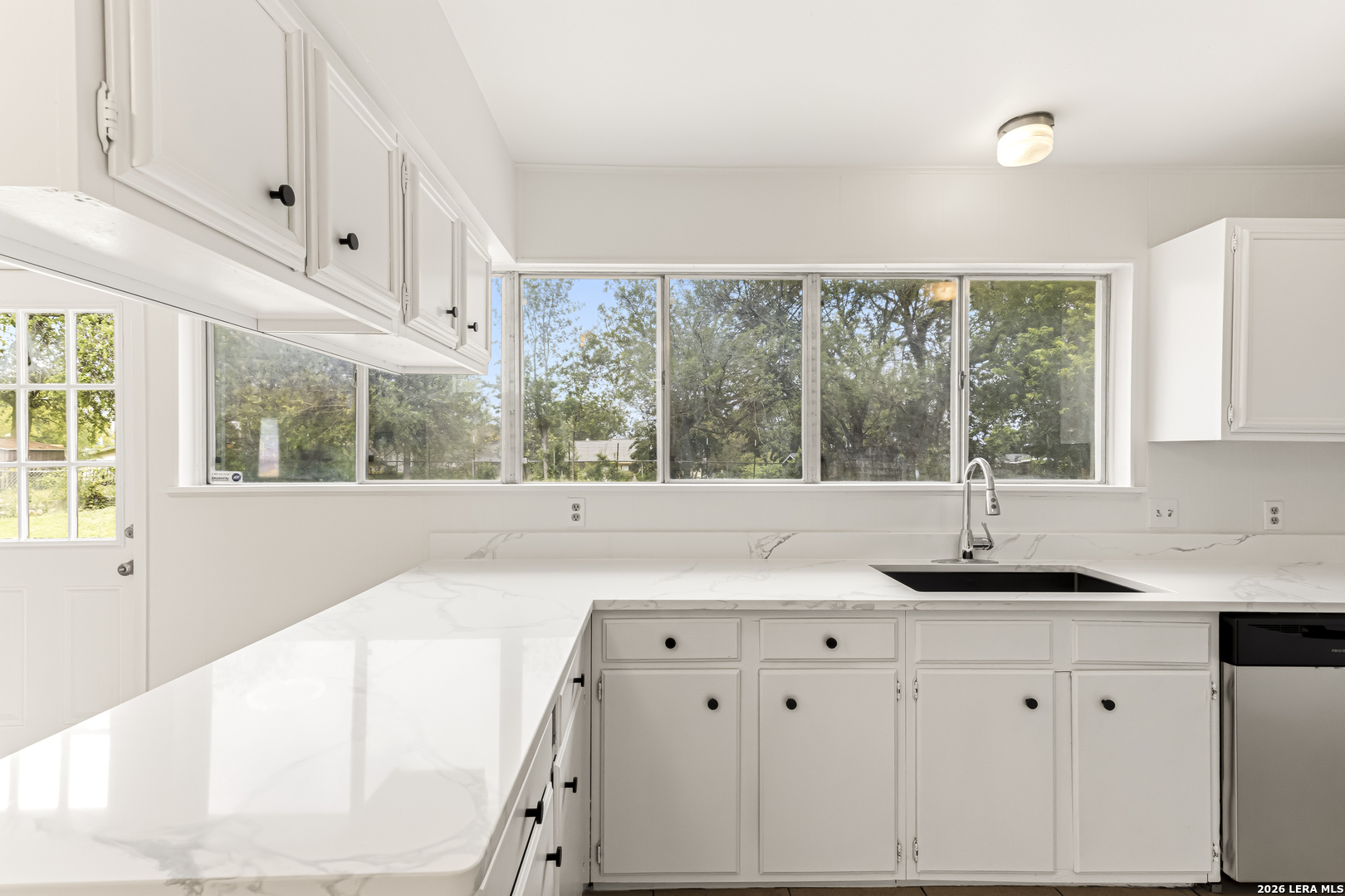 2911 Eagle Ridge San Antonio TX 78228