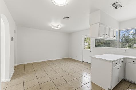 2911 Eagle Ridge San Antonio TX 78228
