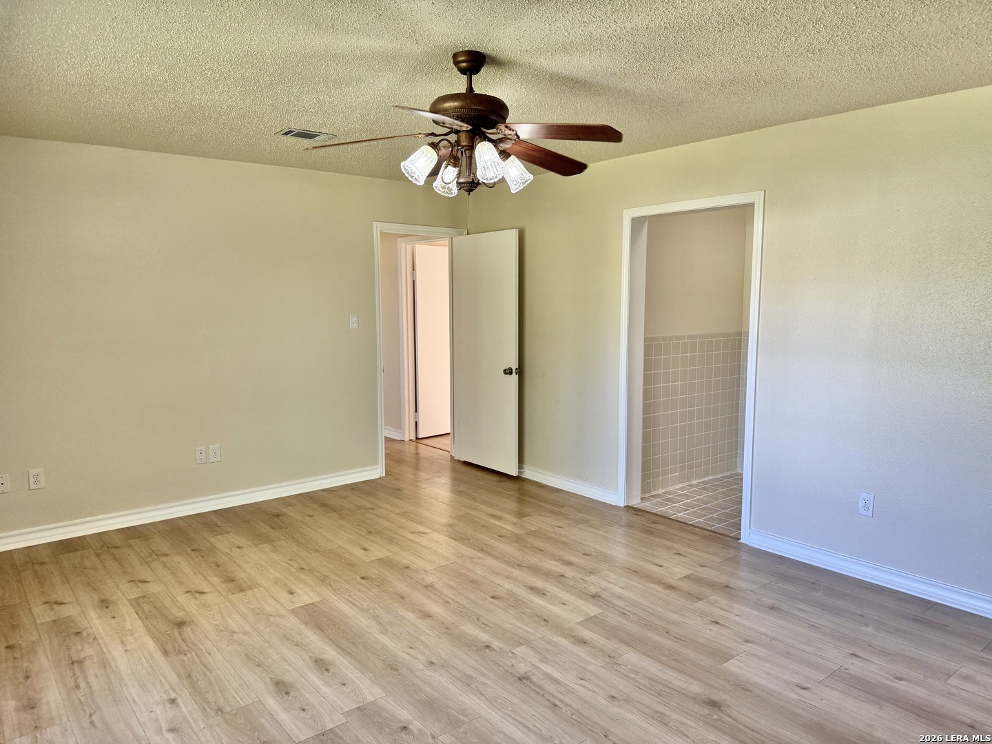 512 S Park Karnes City TX 78118
