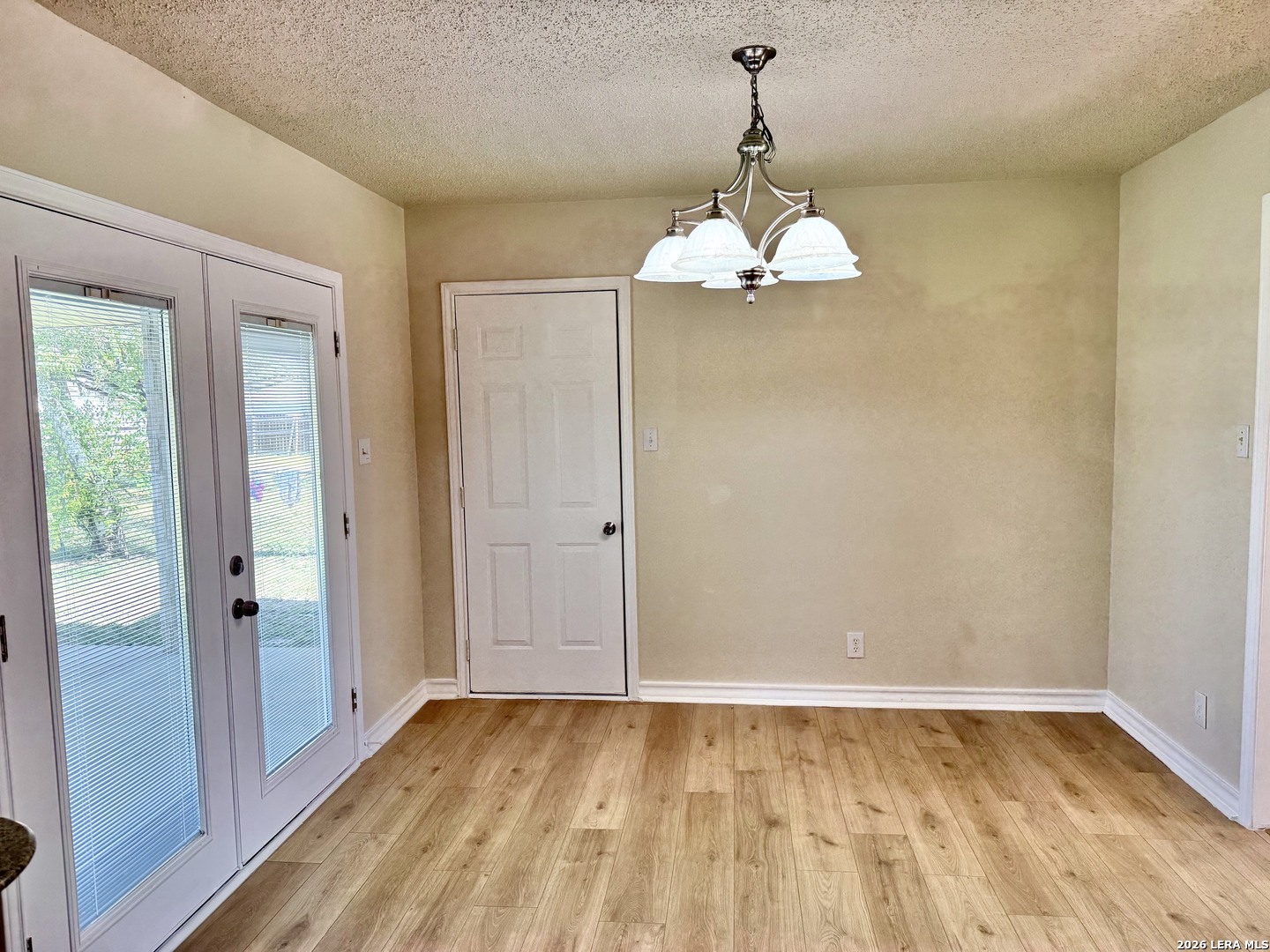 512 S Park Karnes City TX 78118