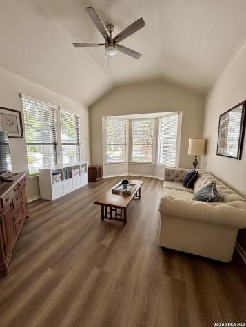 25 Stoneleigh Way San Antonio TX 78218