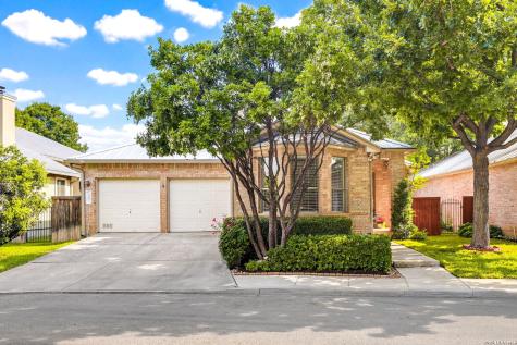 25 Stoneleigh Way San Antonio TX 78218