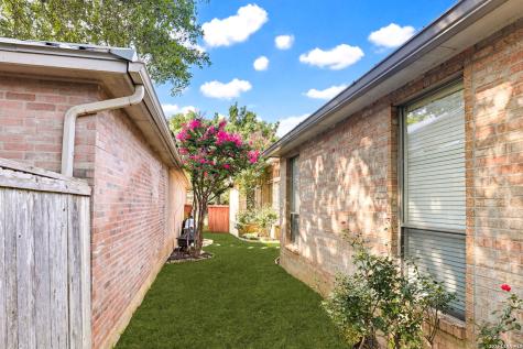 25 Stoneleigh Way San Antonio TX 78218