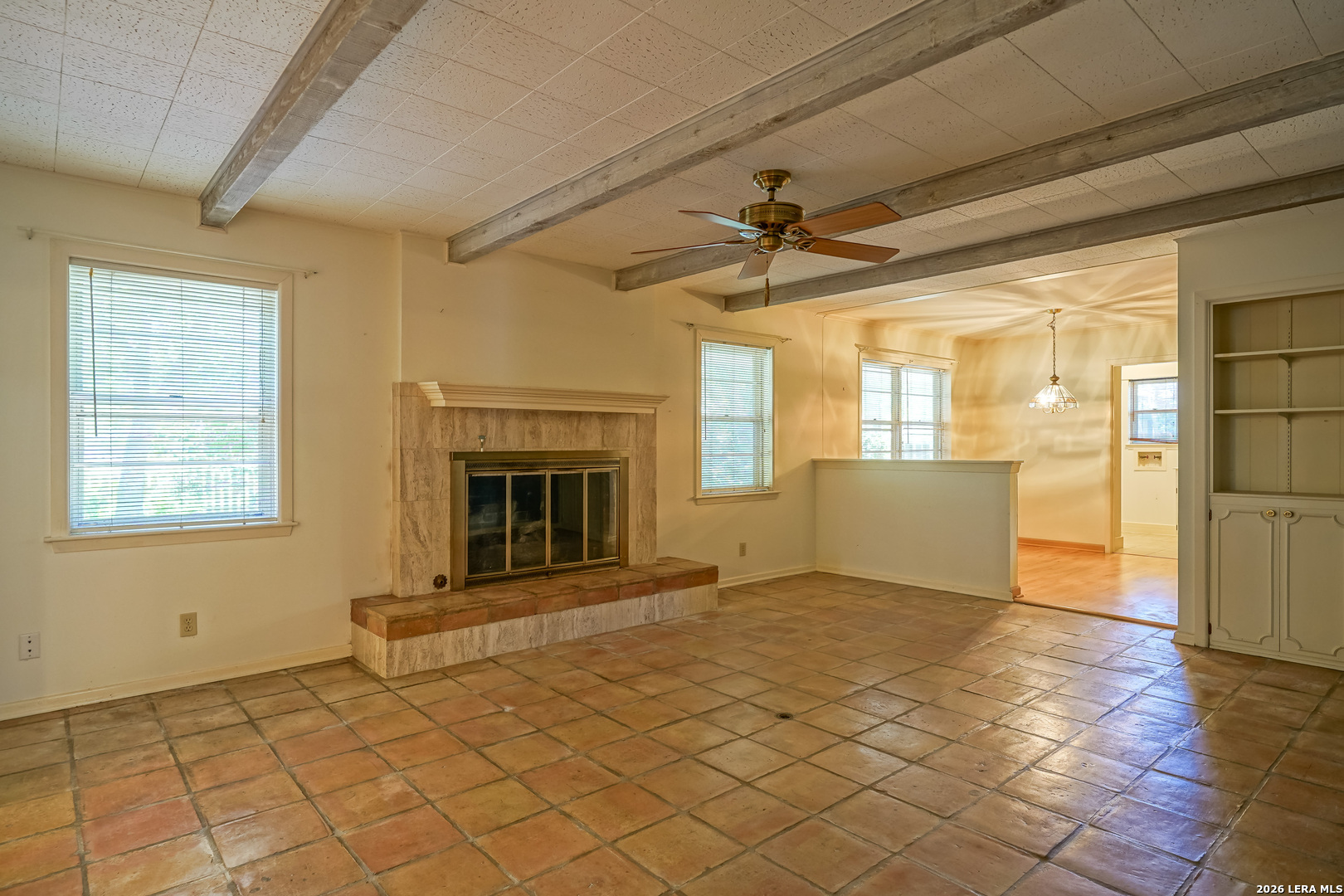 5645 Parkcrest Drive Windcrest TX 78239