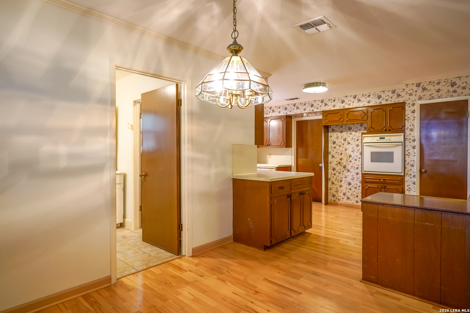 5645 Parkcrest Drive Windcrest TX 78239