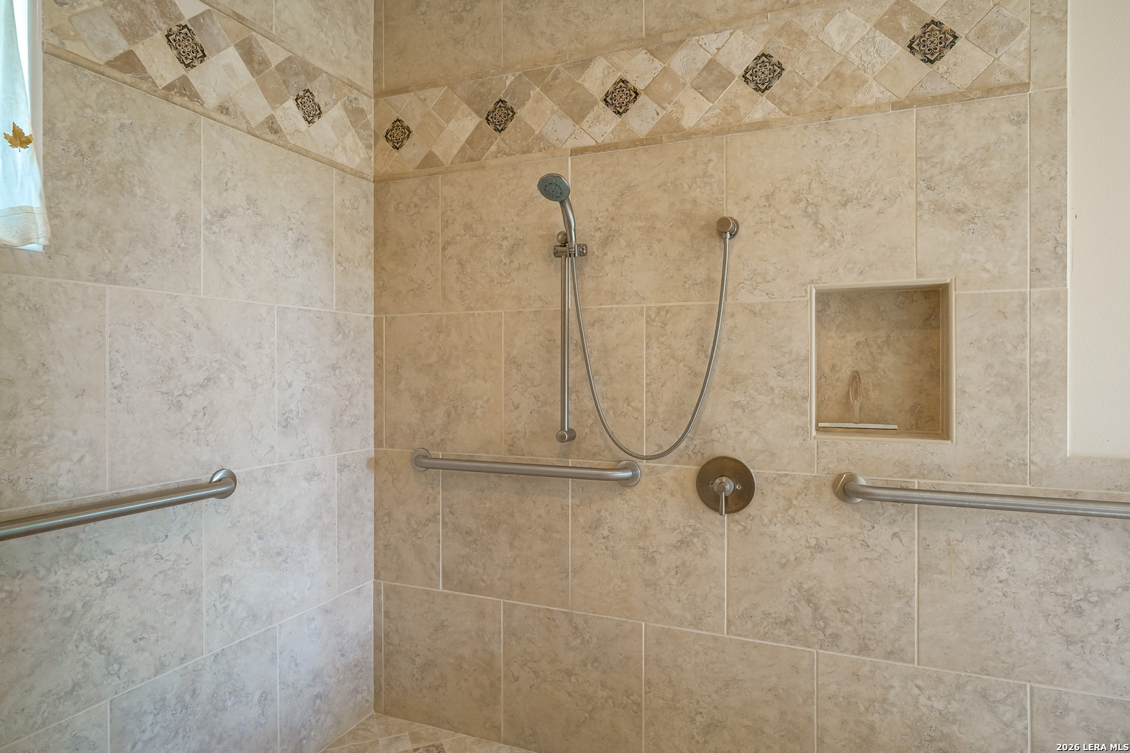 5645 Parkcrest Drive Windcrest TX 78239