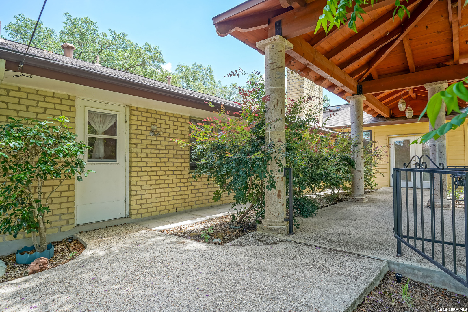 5645 Parkcrest Drive Windcrest TX 78239