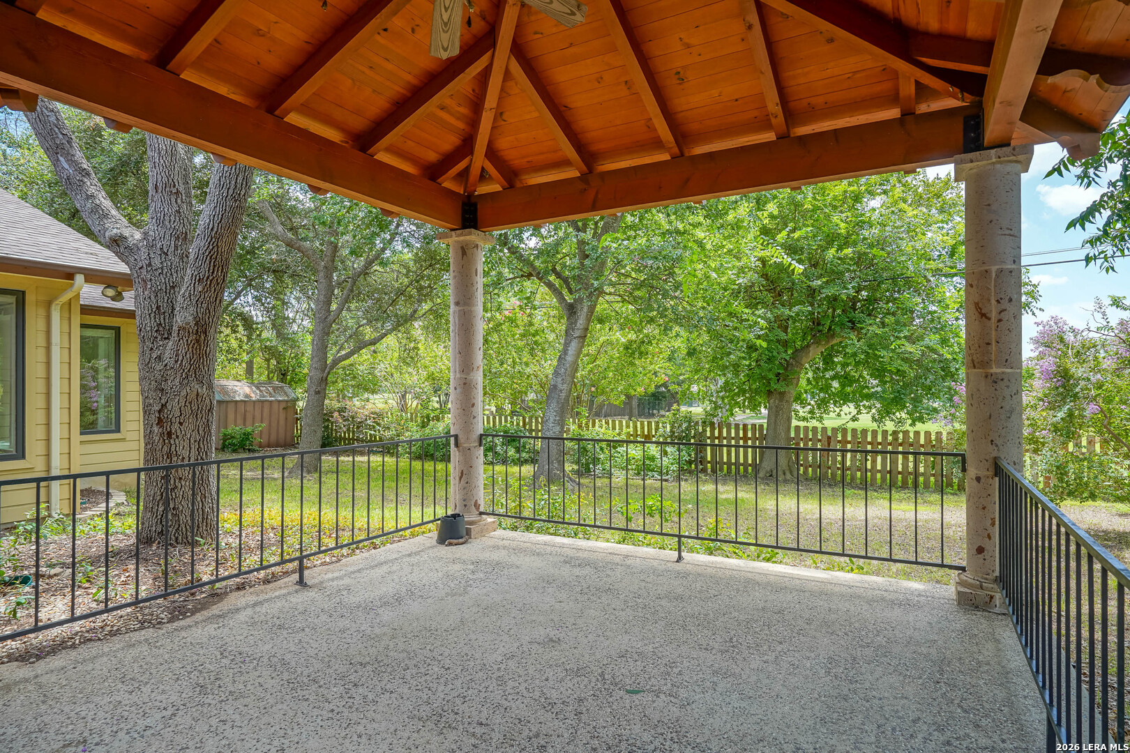 5645 Parkcrest Drive Windcrest TX 78239