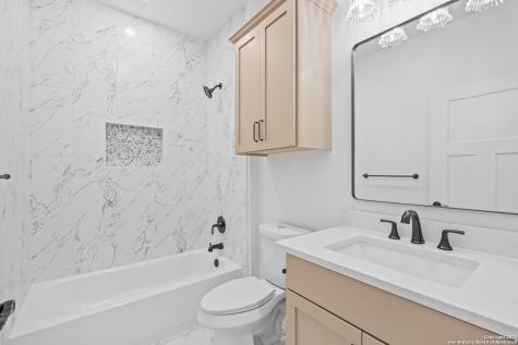 2108 Athens Avenue Kerrville TX 78028