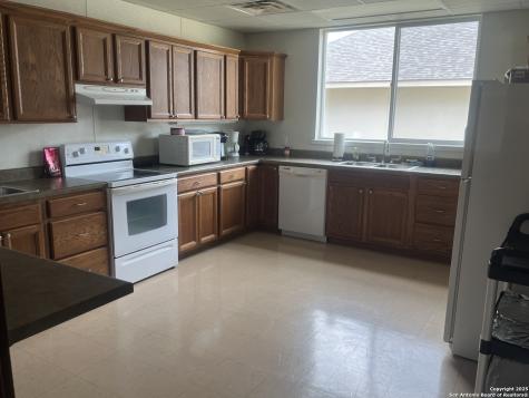 2108 Athens Avenue Kerrville TX 78028