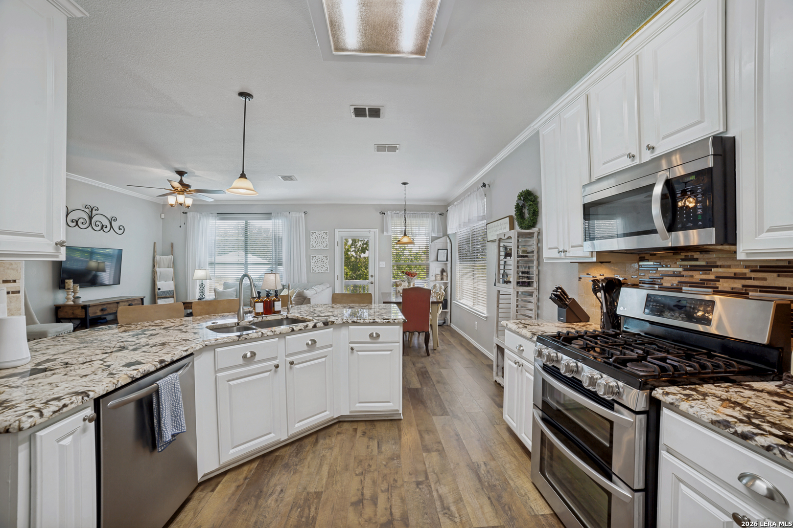 106 Coopers Hawk San Antonio TX 78253