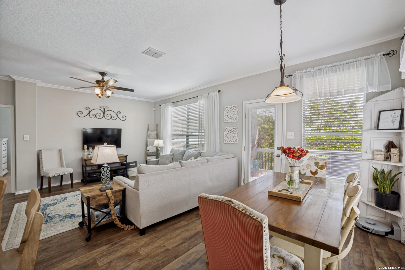 106 Coopers Hawk San Antonio TX 78253