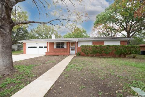1364 Rivercrest Drive New Braunfels TX 78130
