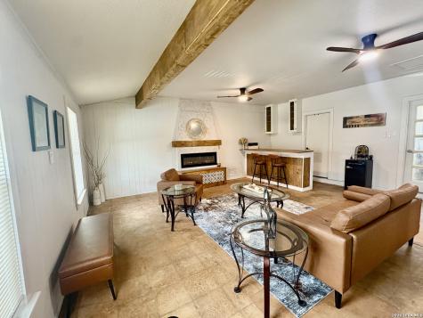 1103 Shadwell Drive San Antonio TX 78228