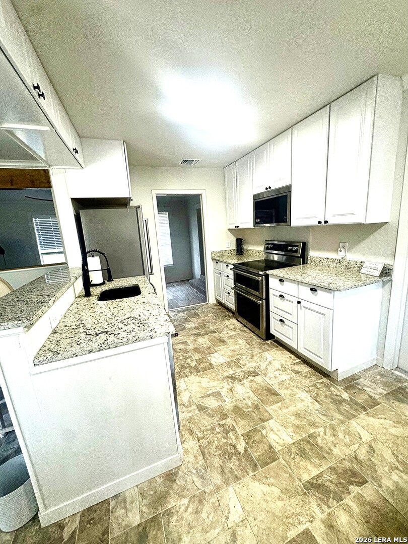 1103 Shadwell Drive San Antonio TX 78228
