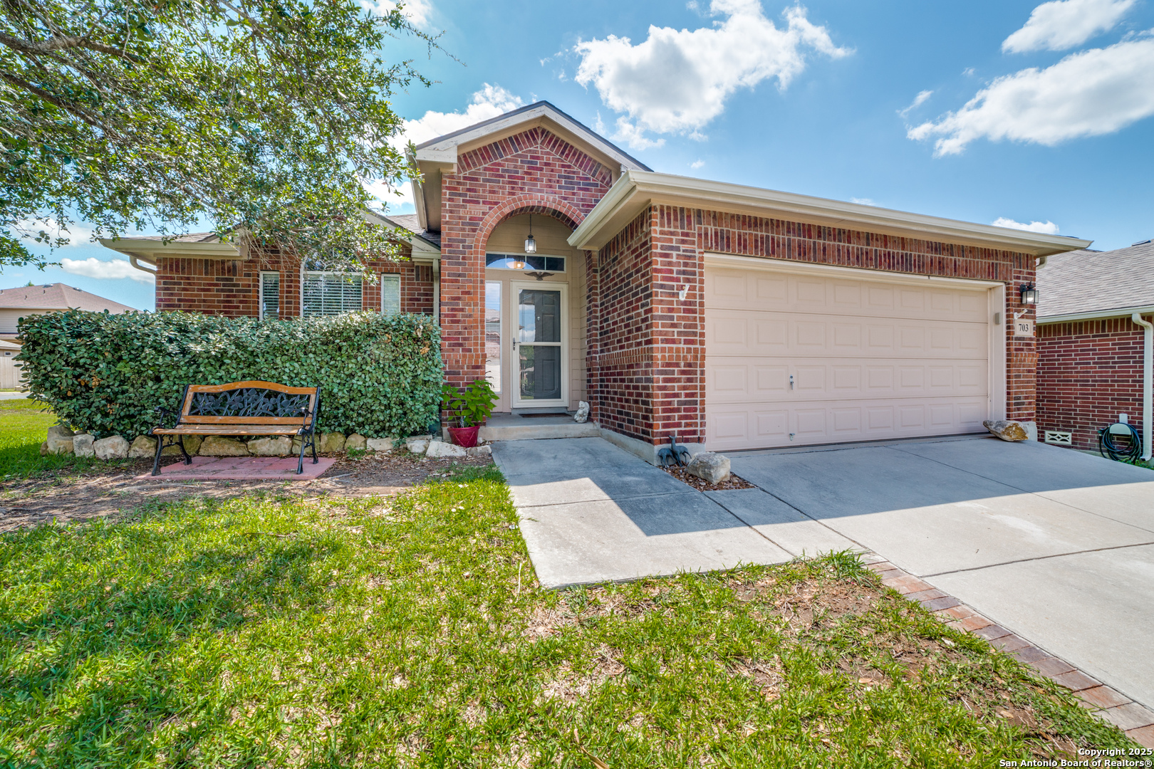 703 Point Springs San Antonio TX 78253