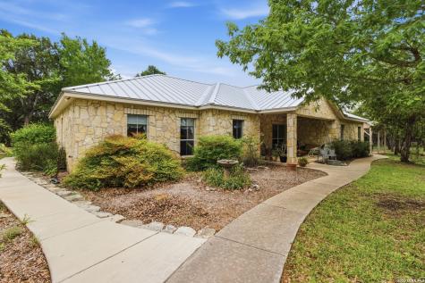 707 Oakridge Lane Pipe Creek TX 78063