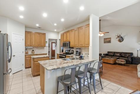 707 Oakridge Lane Pipe Creek TX 78063