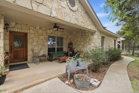 707 Oakridge Lane Pipe Creek TX 78063