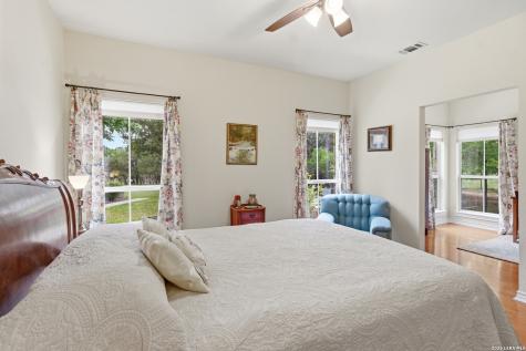 707 Oakridge Lane Pipe Creek TX 78063