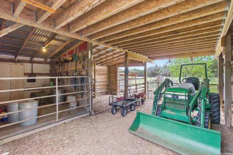 707 Oakridge Lane Pipe Creek TX 78063