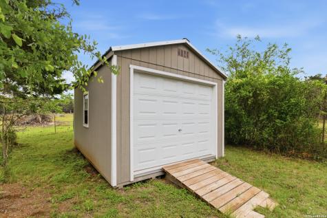 707 Oakridge Lane Pipe Creek TX 78063