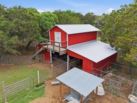 707 Oakridge Lane Pipe Creek TX 78063