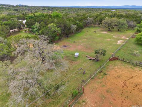707 Oakridge Lane Pipe Creek TX 78063