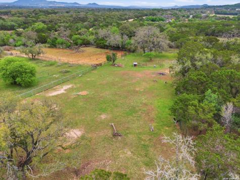 707 Oakridge Lane Pipe Creek TX 78063