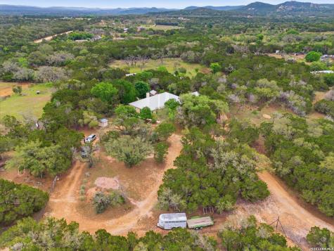 707 Oakridge Lane Pipe Creek TX 78063