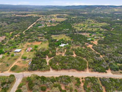 707 Oakridge Lane Pipe Creek TX 78063
