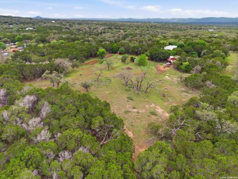 707 Oakridge Lane Pipe Creek TX 78063