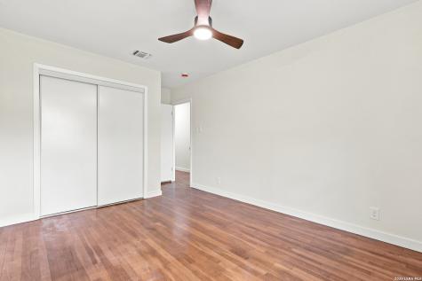 214 Shadywood Lane San Antonio TX 78216