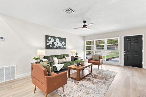 214 Shadywood Lane San Antonio TX 78216