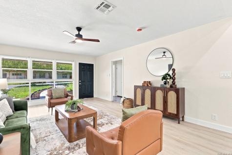 214 Shadywood Lane San Antonio TX 78216