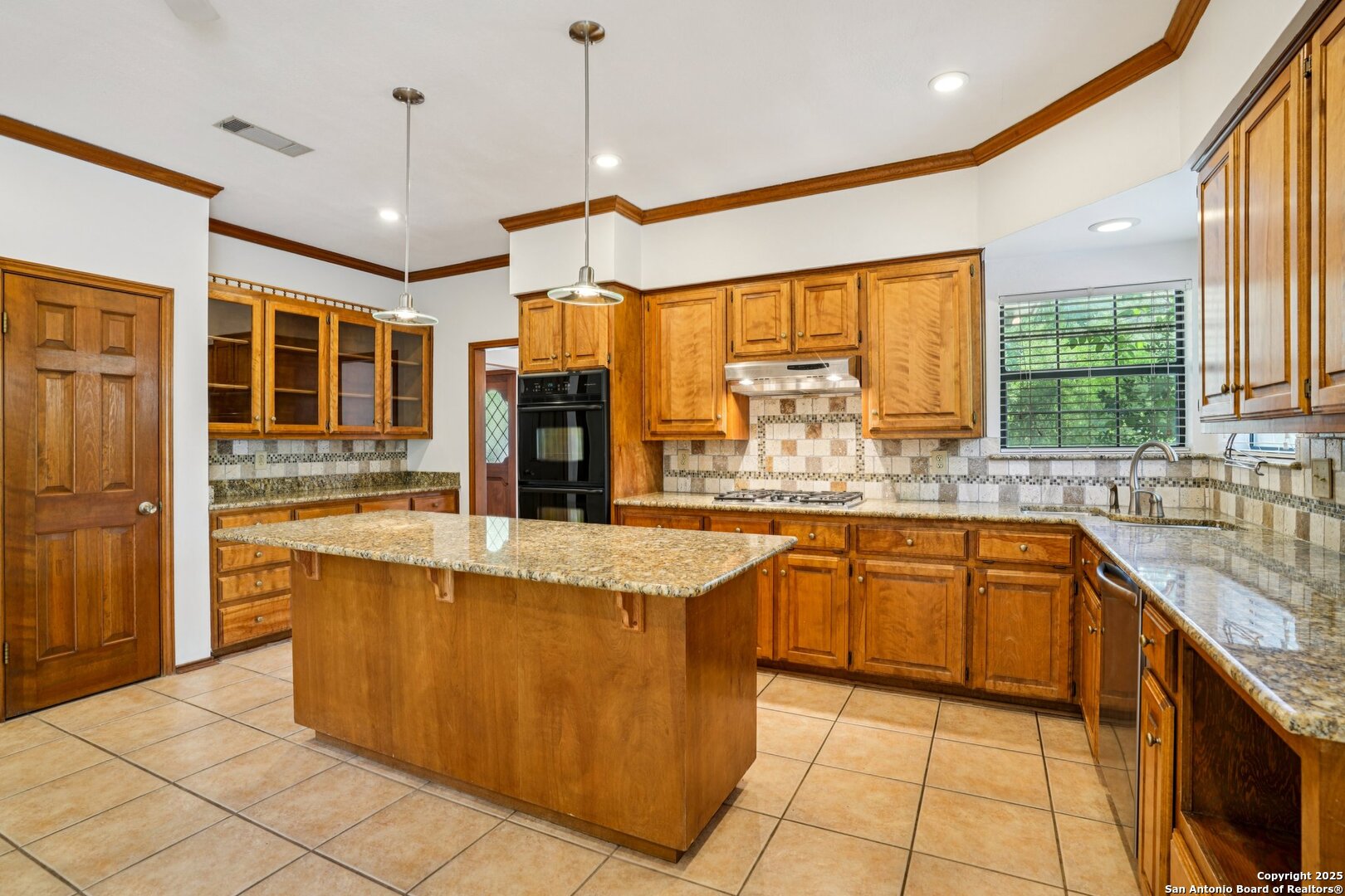 1848 Pebble Brook New Braunfels TX 78130