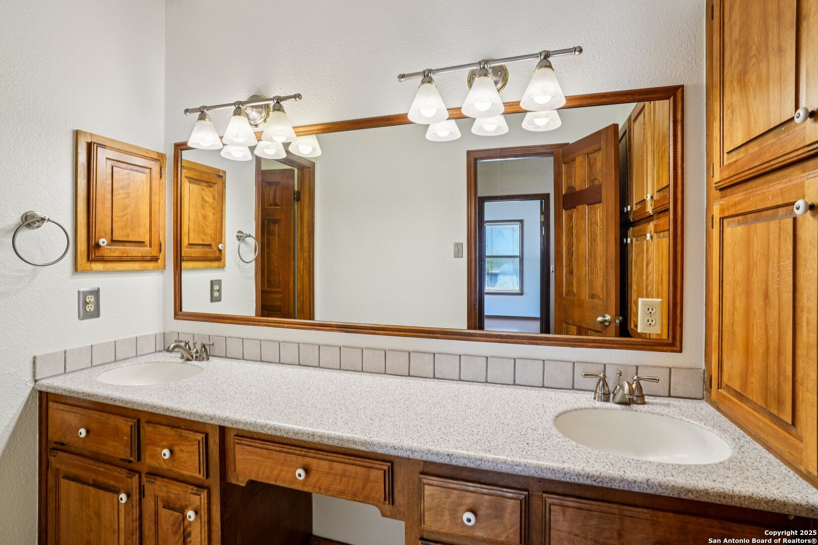 1848 Pebble Brook New Braunfels TX 78130