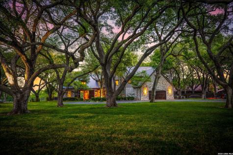 425 Terminal Loop Road Mcqueeney TX 78123