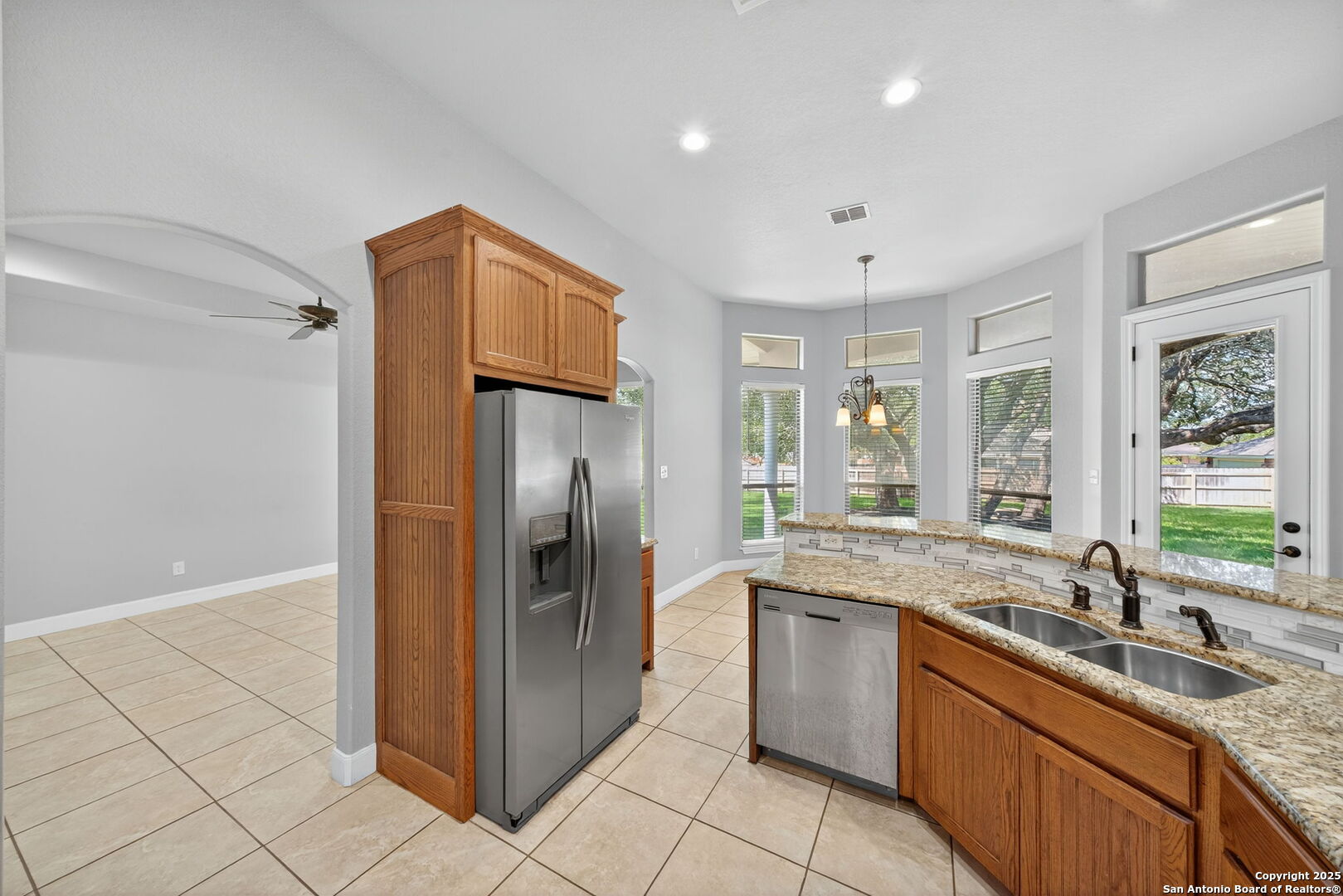 1626 Clover Ridge Pleasanton TX 78064