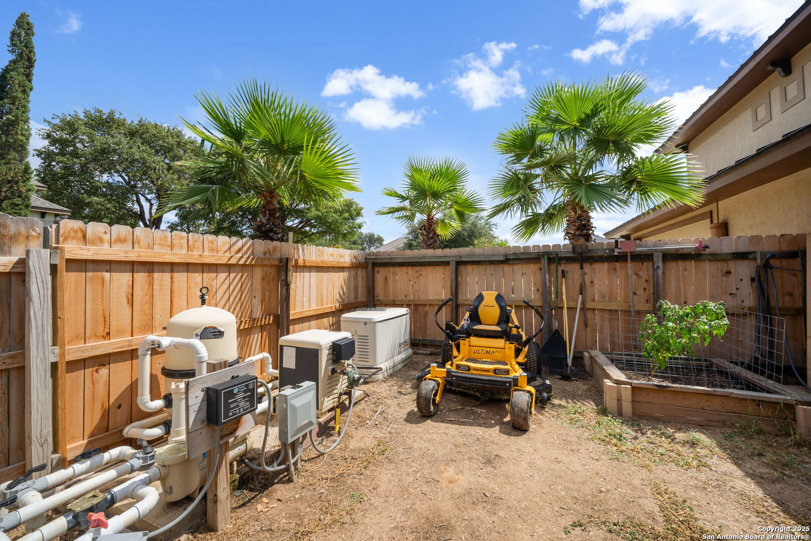1626 Clover Ridge Pleasanton TX 78064
