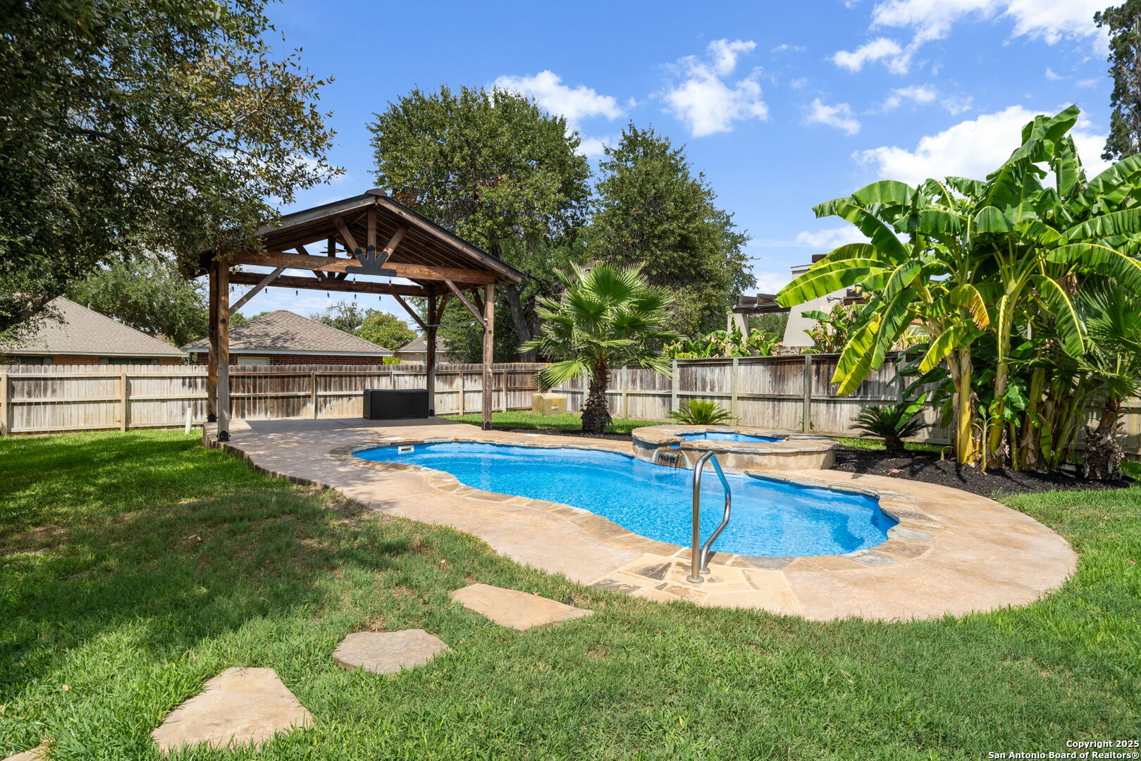 1626 Clover Ridge Pleasanton TX 78064