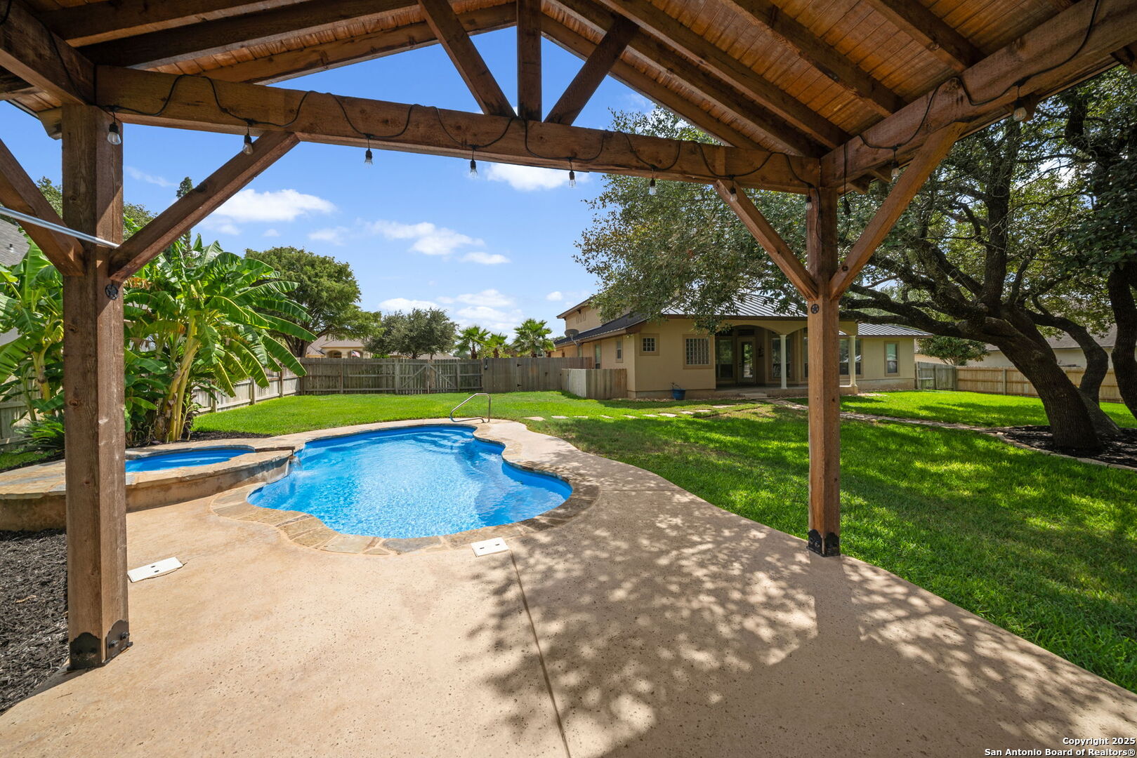 1626 Clover Ridge Pleasanton TX 78064