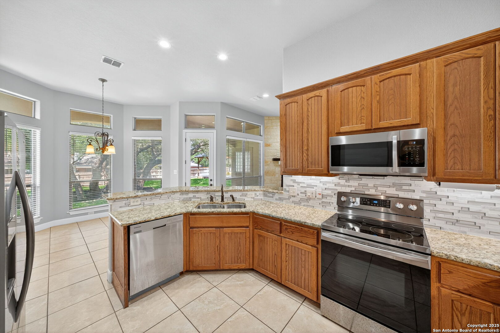 1626 Clover Ridge Pleasanton TX 78064