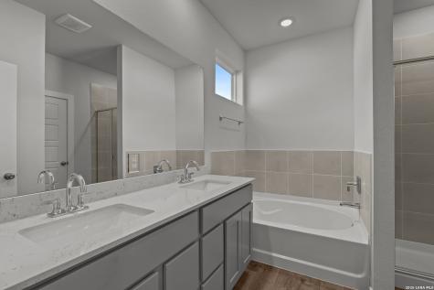 8713 Rucker Pond Trail San Antonio TX 78252