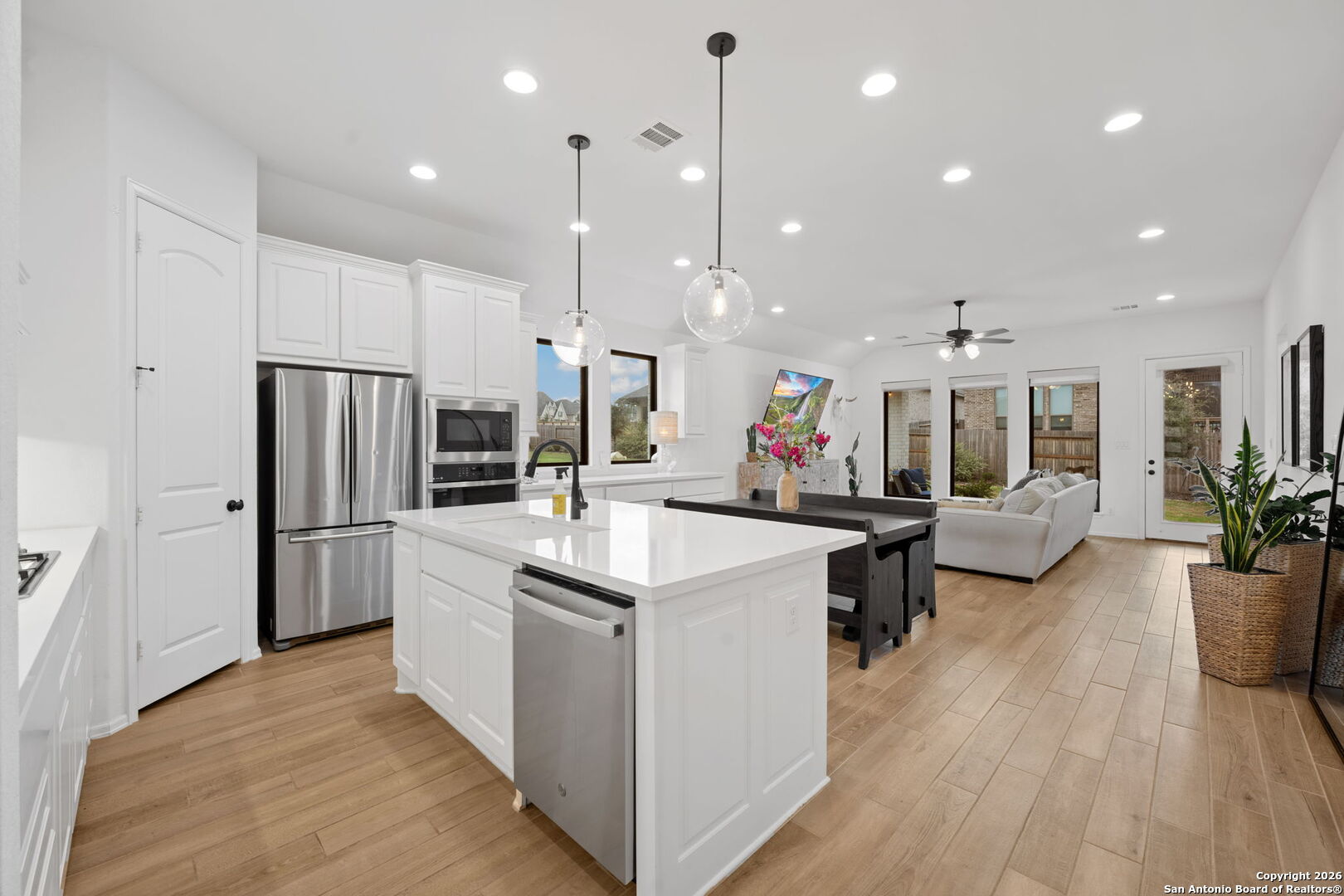 655 Vireos Street New Braunfels TX 78132
