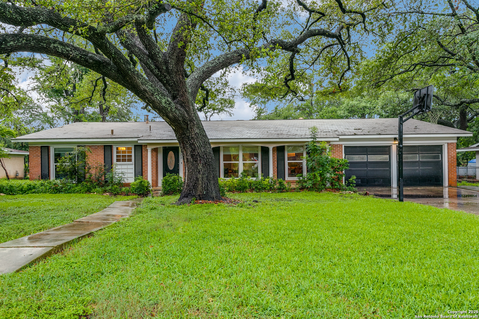 1332 Grey Oak Drive San Antonio TX 78213
